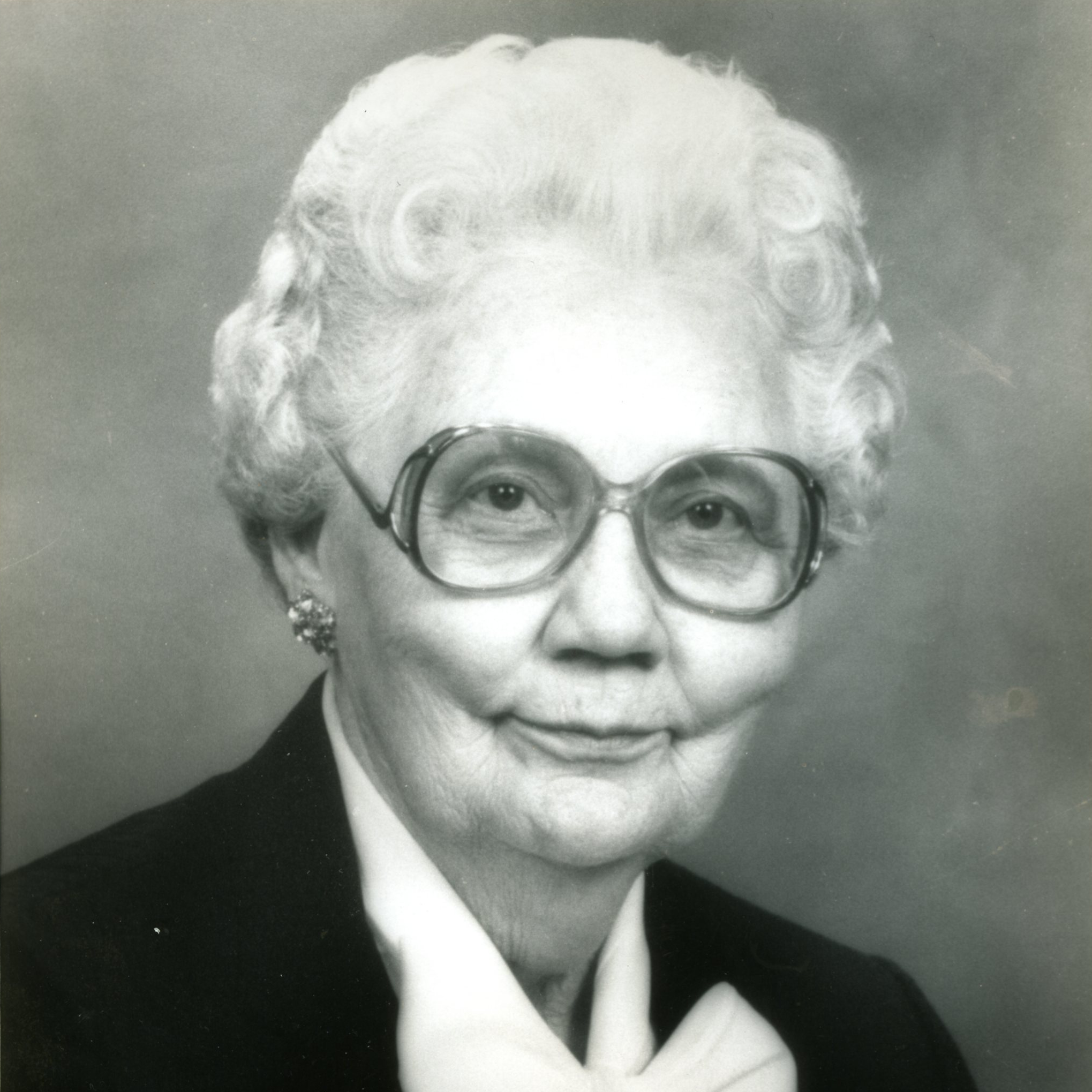 Dr. Linnie Ruth Hall